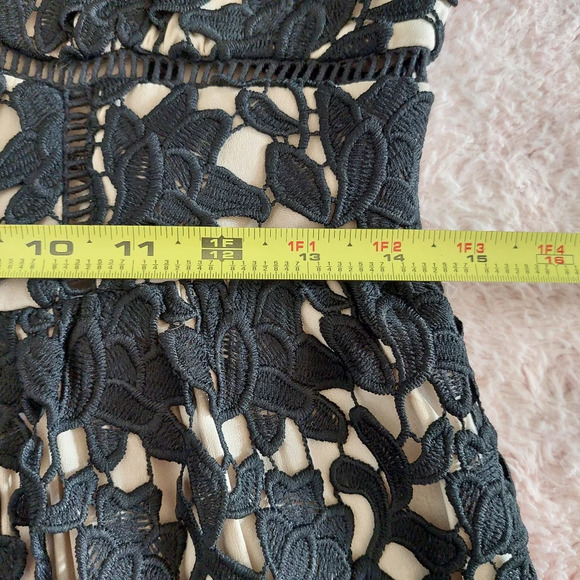 Club Monaco Lace Dress Size 6 (small, medium) - Picture 11 of 12